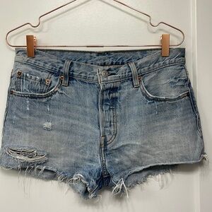 Levi’s 501 distressed Jean Shorts. Size 29